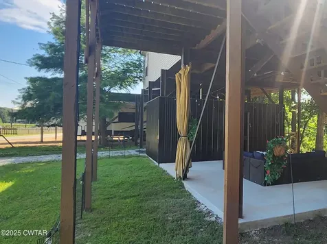407 Pevahouse Camp Circle Decaturville TN 38329
