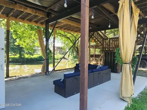 407 Pevahouse Camp Circle Decaturville TN 38329