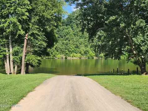 407 Pevahouse Camp Circle Decaturville TN 38329