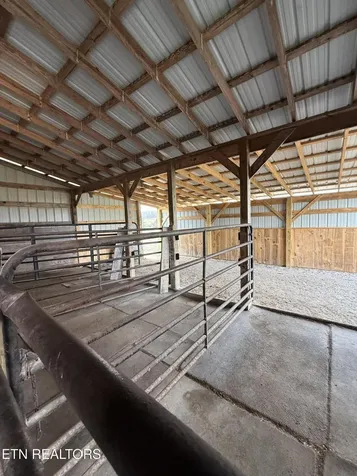 1978 Oloff Smith Road Allardt TN 38504
