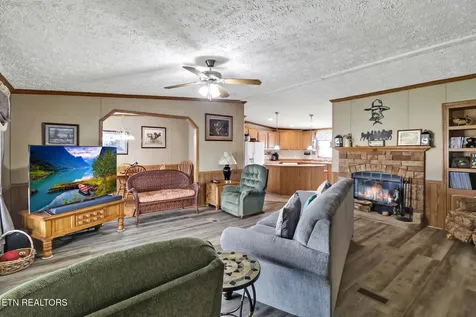 1978 Oloff Smith Road Allardt TN 38504