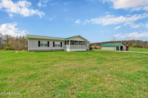 1978 Oloff Smith Road Allardt TN 38504