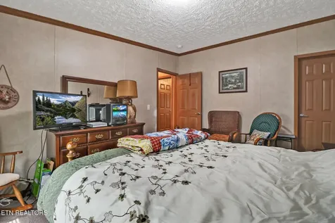 1978 Oloff Smith Road Allardt TN 38504