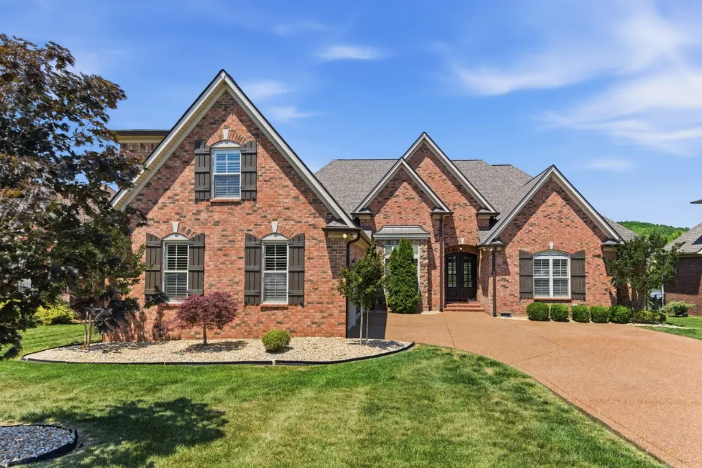 2146 Gorden Crossing Gallatin TN 37066