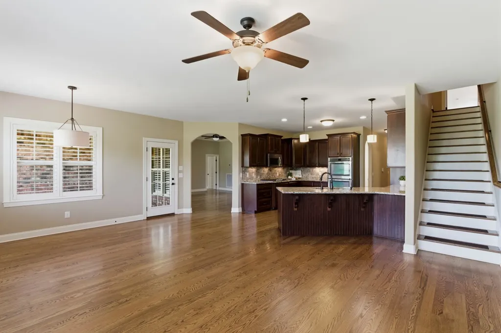 2146 Gorden Crossing Gallatin TN 37066