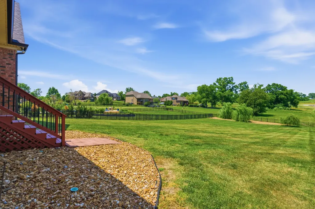 2146 Gorden Crossing Gallatin TN 37066