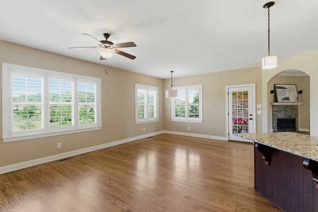 2146 Gorden Crossing Gallatin TN 37066