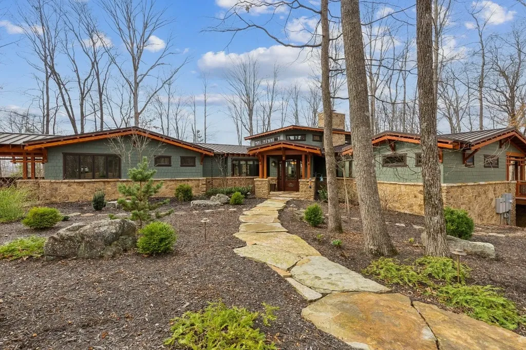 394 Myers Point Road Sewanee TN 37375