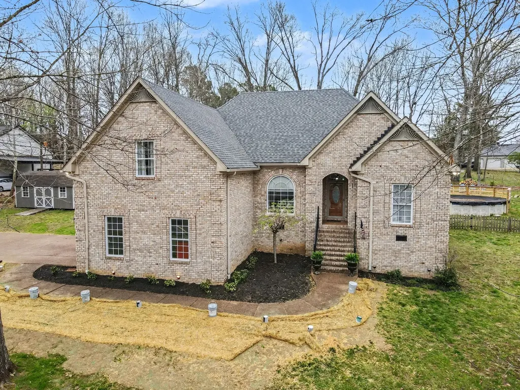 1213 Lake Marie Road Gallatin TN 37066