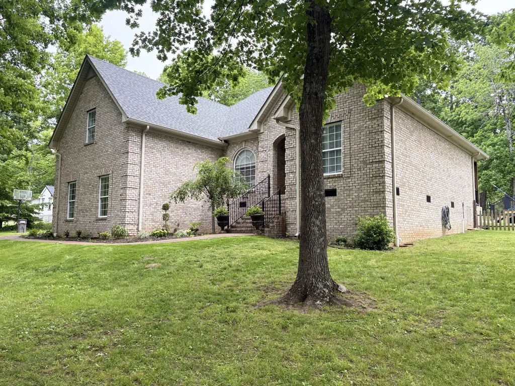 1213 Lake Marie Road Gallatin TN 37066