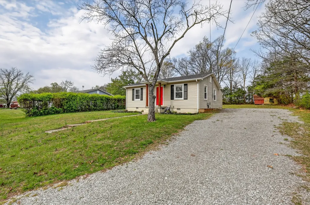 917 Smith Street Shelbyville TN 37160