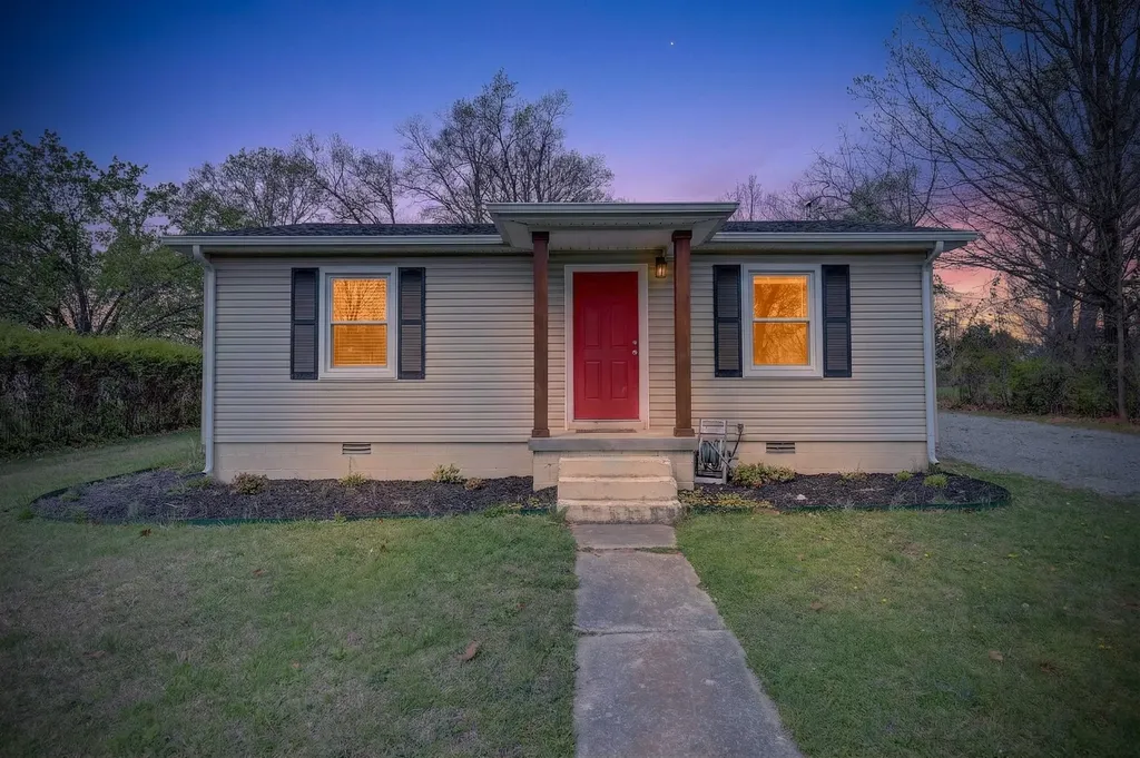 917 Smith Street Shelbyville TN 37160