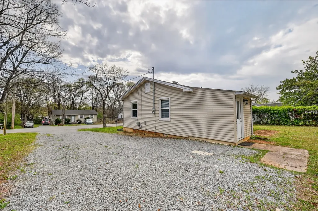 917 Smith Street Shelbyville TN 37160