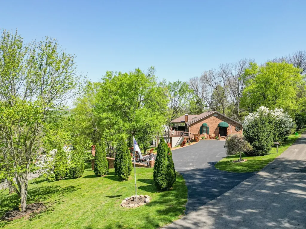 204 Hogan Lane Columbia TN 38401