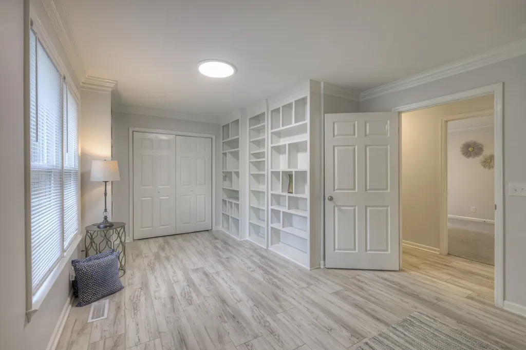204 Hogan Lane Columbia TN 38401