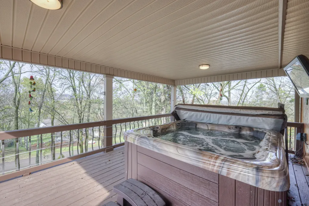 204 Hogan Lane Columbia TN 38401