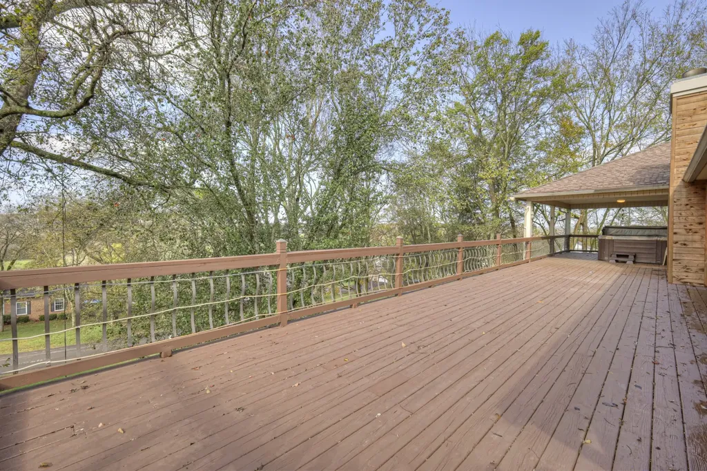 204 Hogan Lane Columbia TN 38401