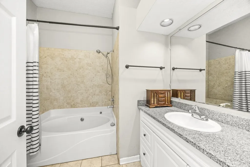 2213 Riverway Drive Old Hickory TN 37138