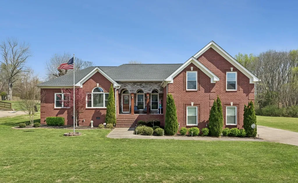 1035 Bending Chestnut Drive Lebanon TN 37087