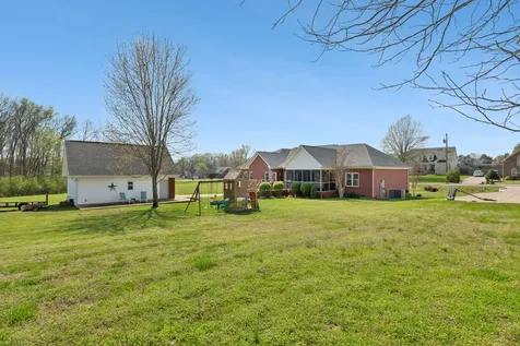 1035 Bending Chestnut Drive Lebanon TN 37087