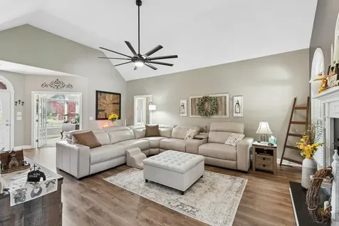 1035 Bending Chestnut Drive Lebanon TN 37087
