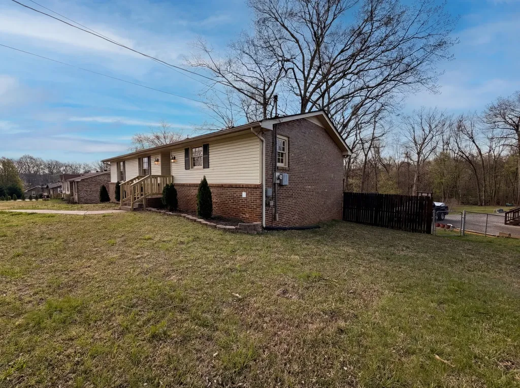 435 Victory Road Clarksville TN 37042