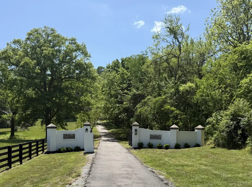 1395 Roy Sellers Road Columbia TN 38401