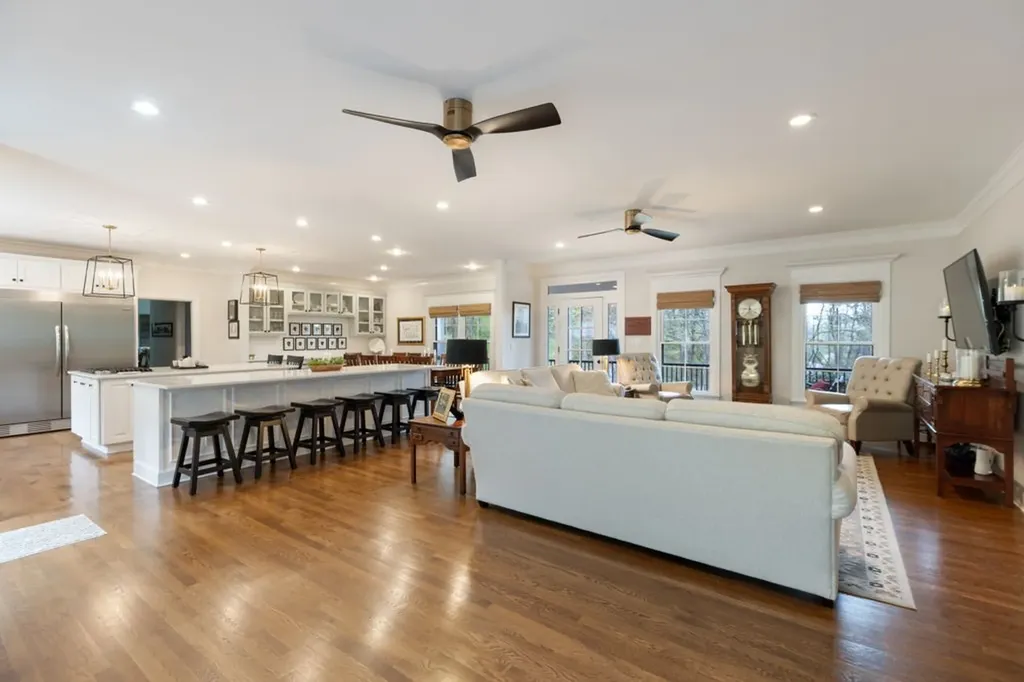 1395 Roy Sellers Road Columbia TN 38401