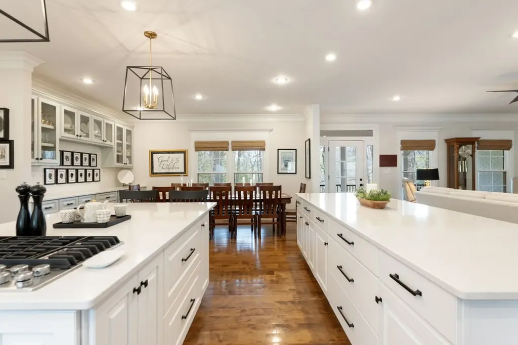 1395 Roy Sellers Road Columbia TN 38401