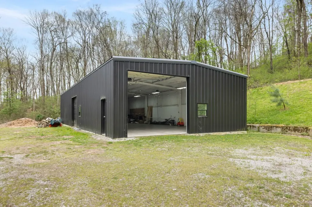 1395 Roy Sellers Road Columbia TN 38401