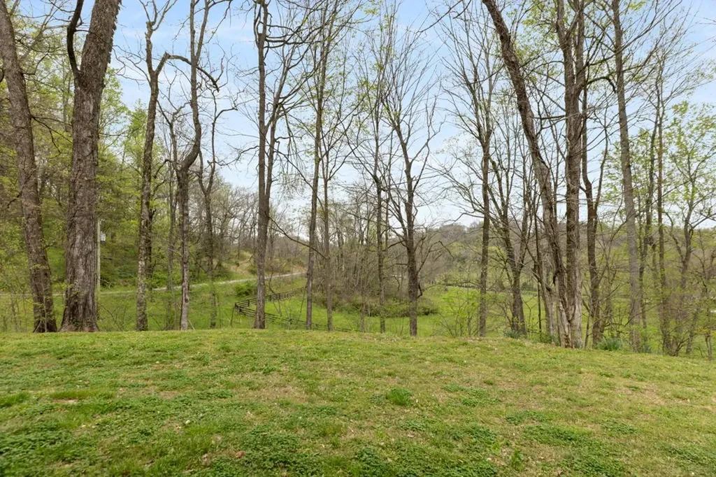 1395 Roy Sellers Road Columbia TN 38401