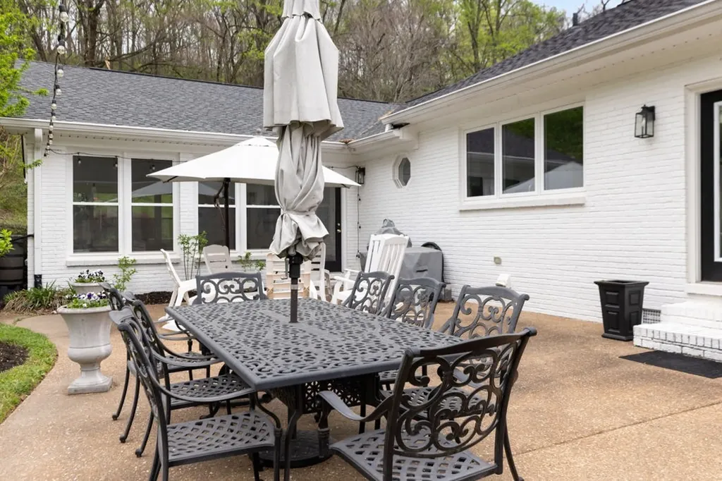 1395 Roy Sellers Road Columbia TN 38401