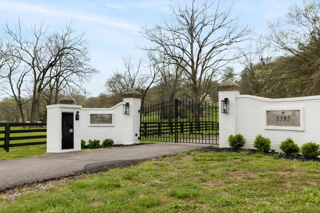 1395 Roy Sellers Road Columbia TN 38401