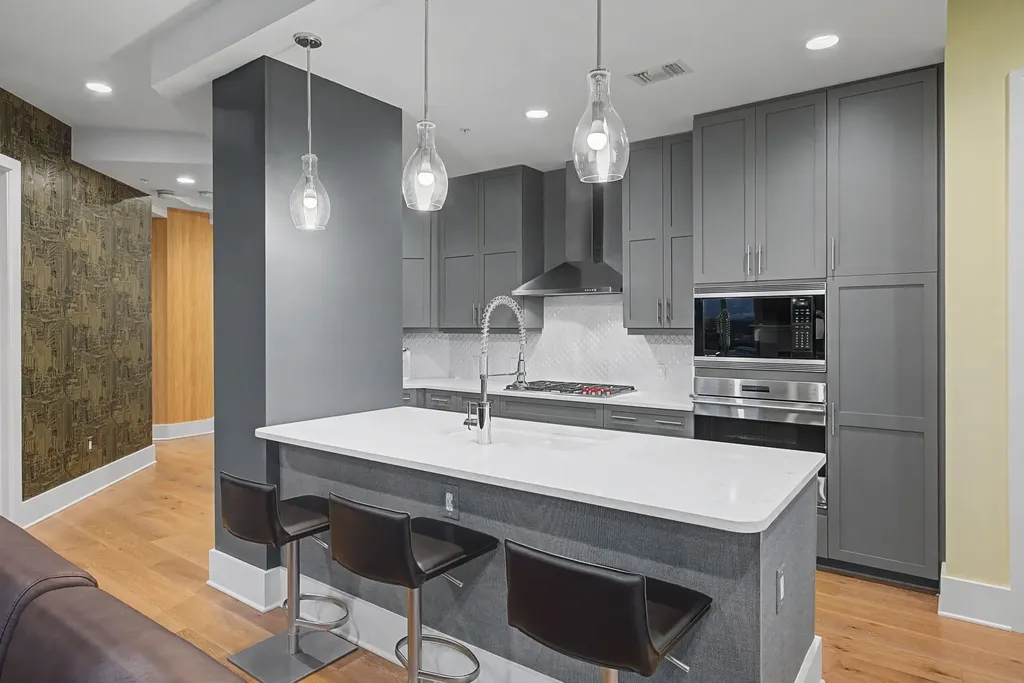 20 Rutledge Street Nashville TN 37210
