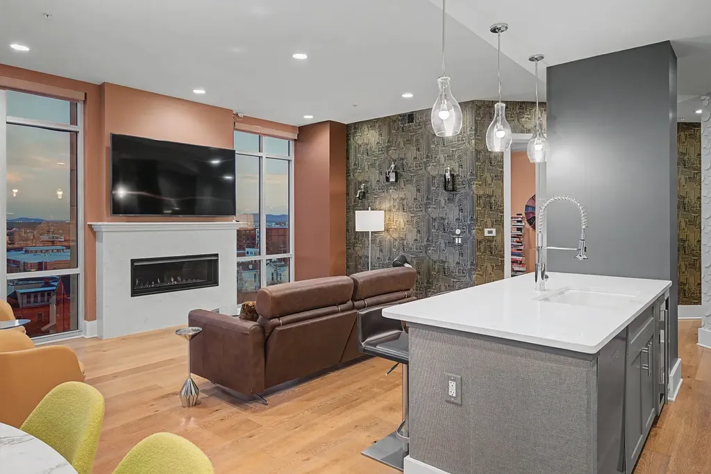 20 Rutledge Street Nashville TN 37210
