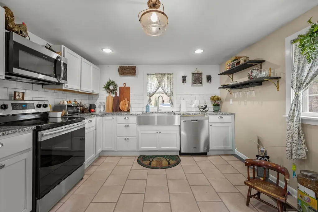 1987 Bobo Hollow Road Tullahoma TN 37388