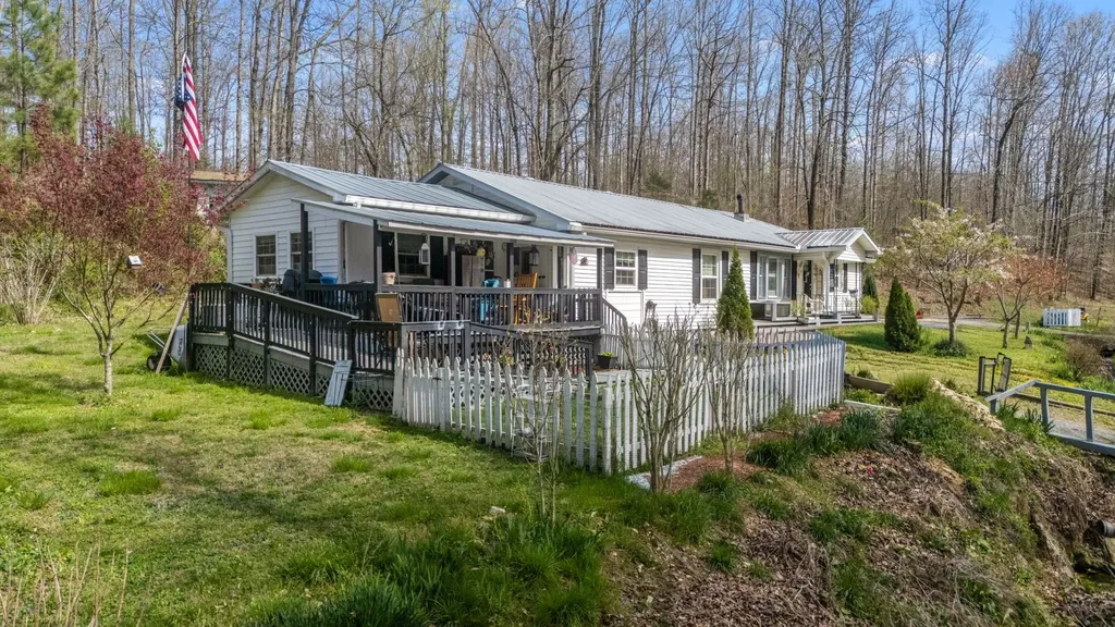 1987 Bobo Hollow Road Tullahoma TN 37388