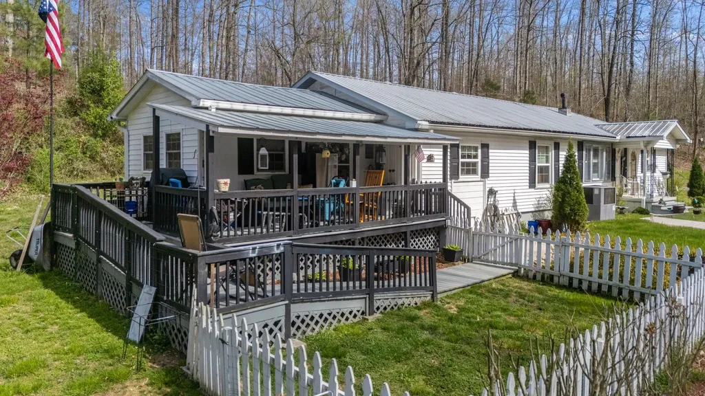 1987 Bobo Hollow Road Tullahoma TN 37388