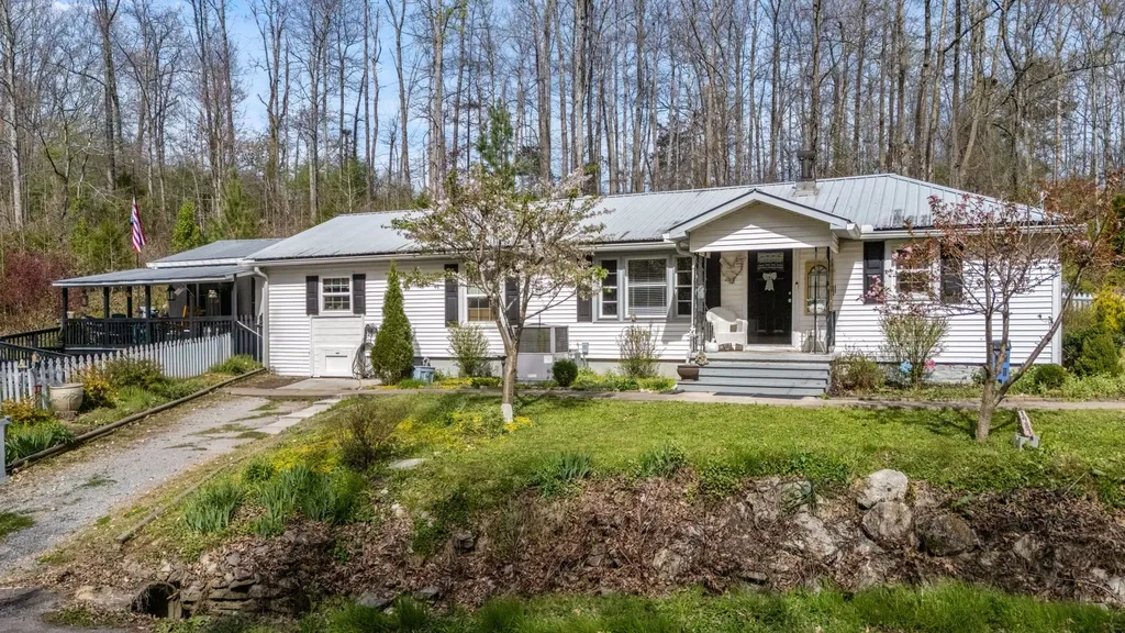 1987 Bobo Hollow Road Tullahoma TN 37388