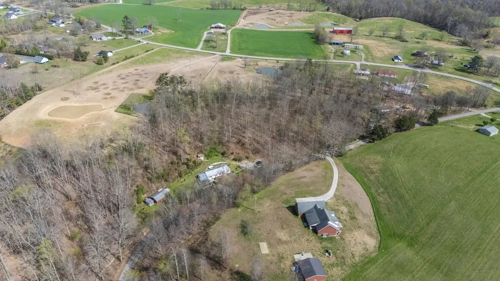 1987 Bobo Hollow Road Tullahoma TN 37388