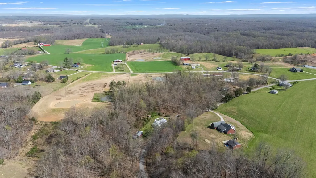 1987 Bobo Hollow Road Tullahoma TN 37388