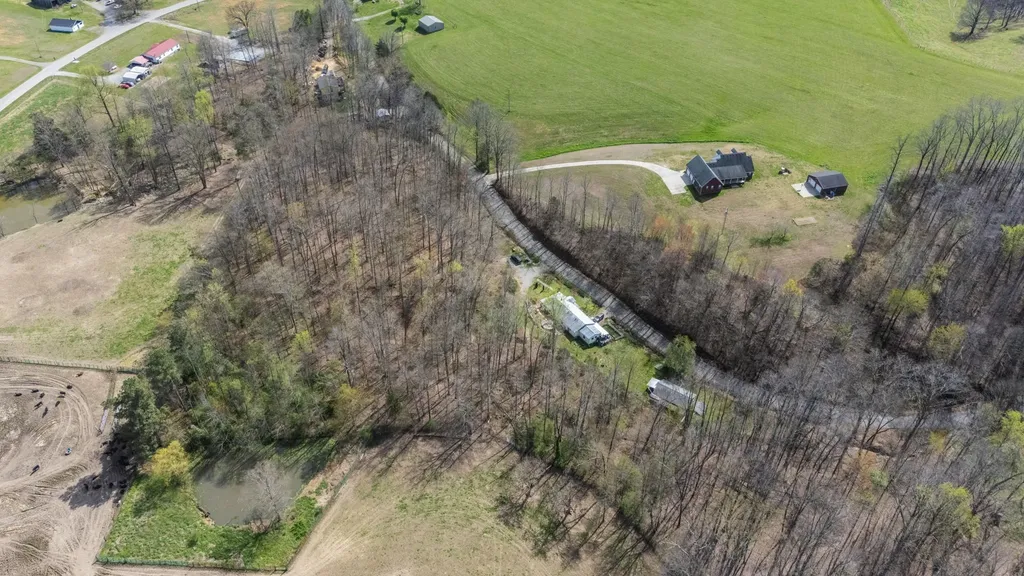 1987 Bobo Hollow Road Tullahoma TN 37388
