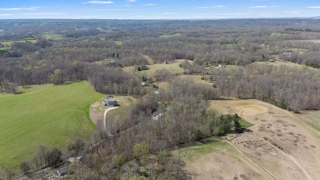 1987 Bobo Hollow Road Tullahoma TN 37388