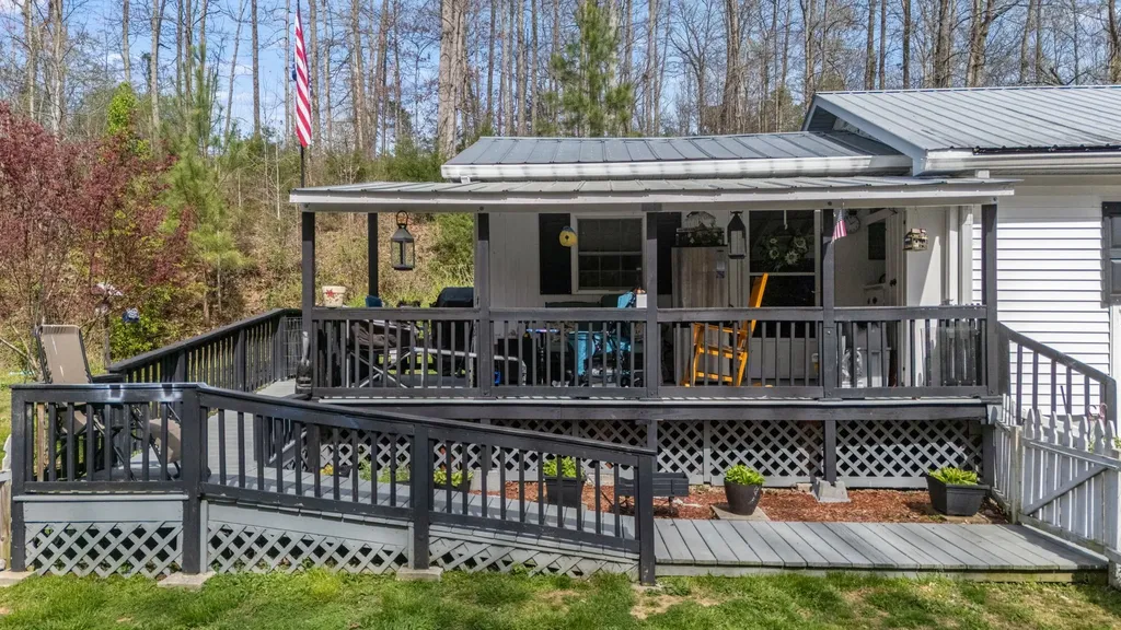 1987 Bobo Hollow Road Tullahoma TN 37388