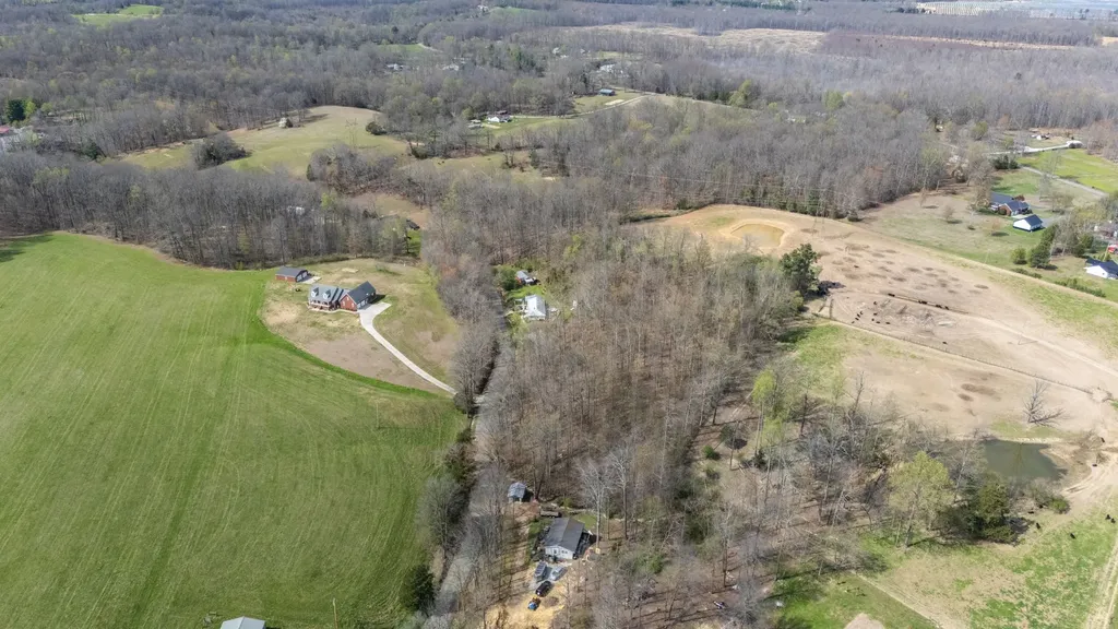 1987 Bobo Hollow Road Tullahoma TN 37388