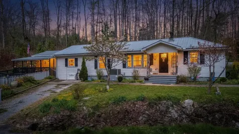 1987 Bobo Hollow Road Tullahoma TN 37388