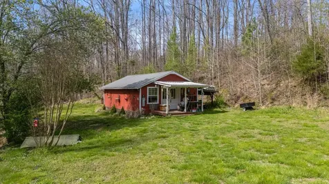 1987 Bobo Hollow Road Tullahoma TN 37388