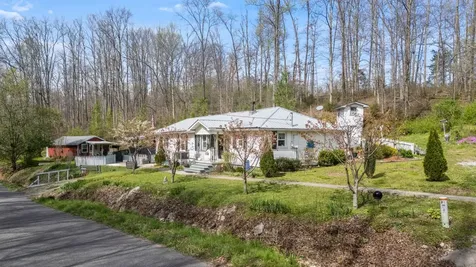 1987 Bobo Hollow Road Tullahoma TN 37388