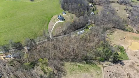 1987 Bobo Hollow Road Tullahoma TN 37388