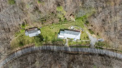 1987 Bobo Hollow Road Tullahoma TN 37388